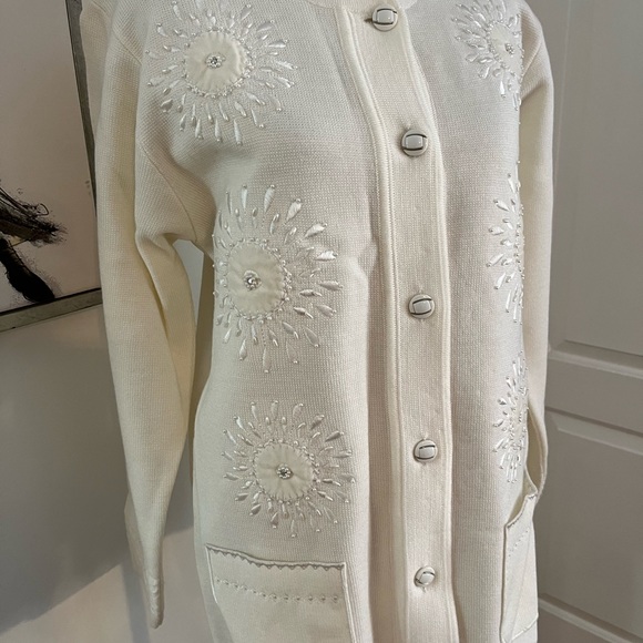 Vintage Paramour Collection Ivory Embellished Cardigan Size Small - Picture 5 of 11